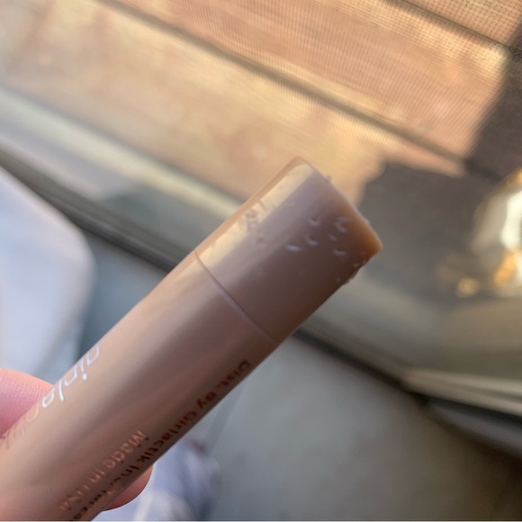 NEW Girlactik Glow On-The-Go Highlighter Stick in Jet Setter - Picture 5 of 5